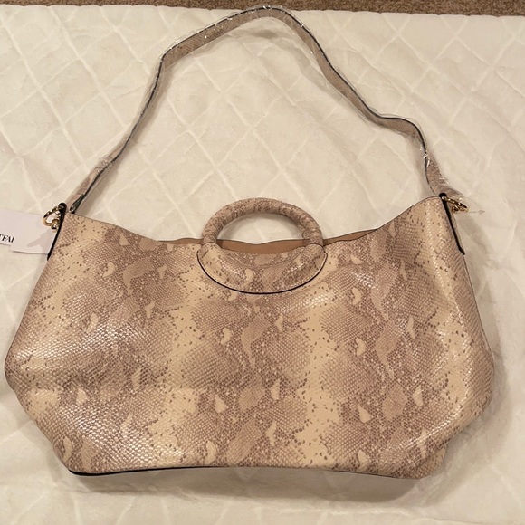 Purse - Picture 1 of 3